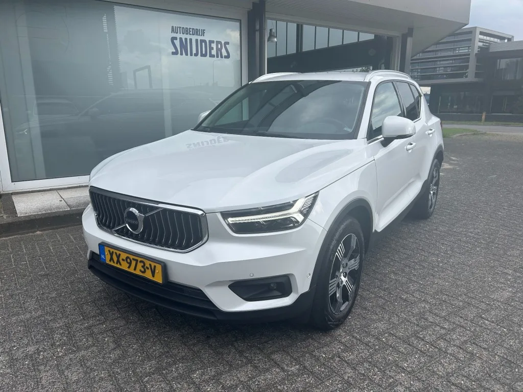 Volvo XC40 (2018) — foto 1