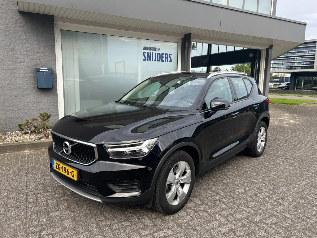 Volvo XC40 (2019) — foto 1