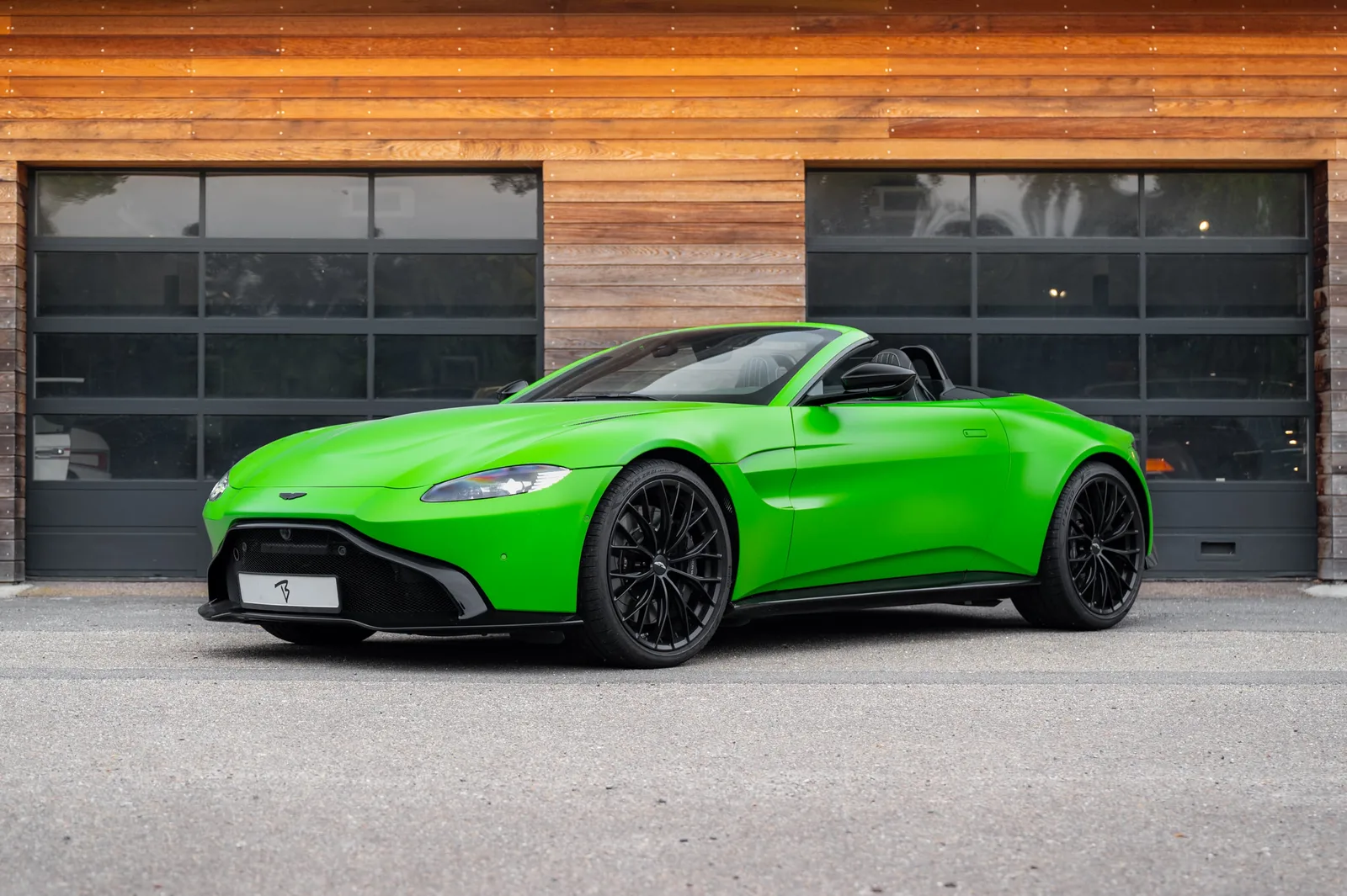 Aston Martin Vantage (2022) — foto 1