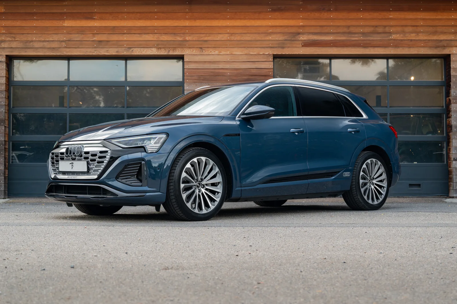 Audi Q8 (2023) — foto 1