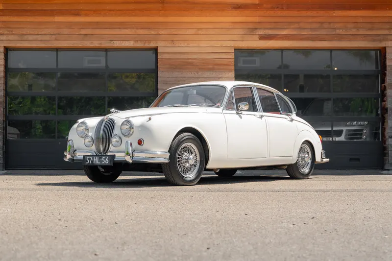 Jaguar MK II (1964)