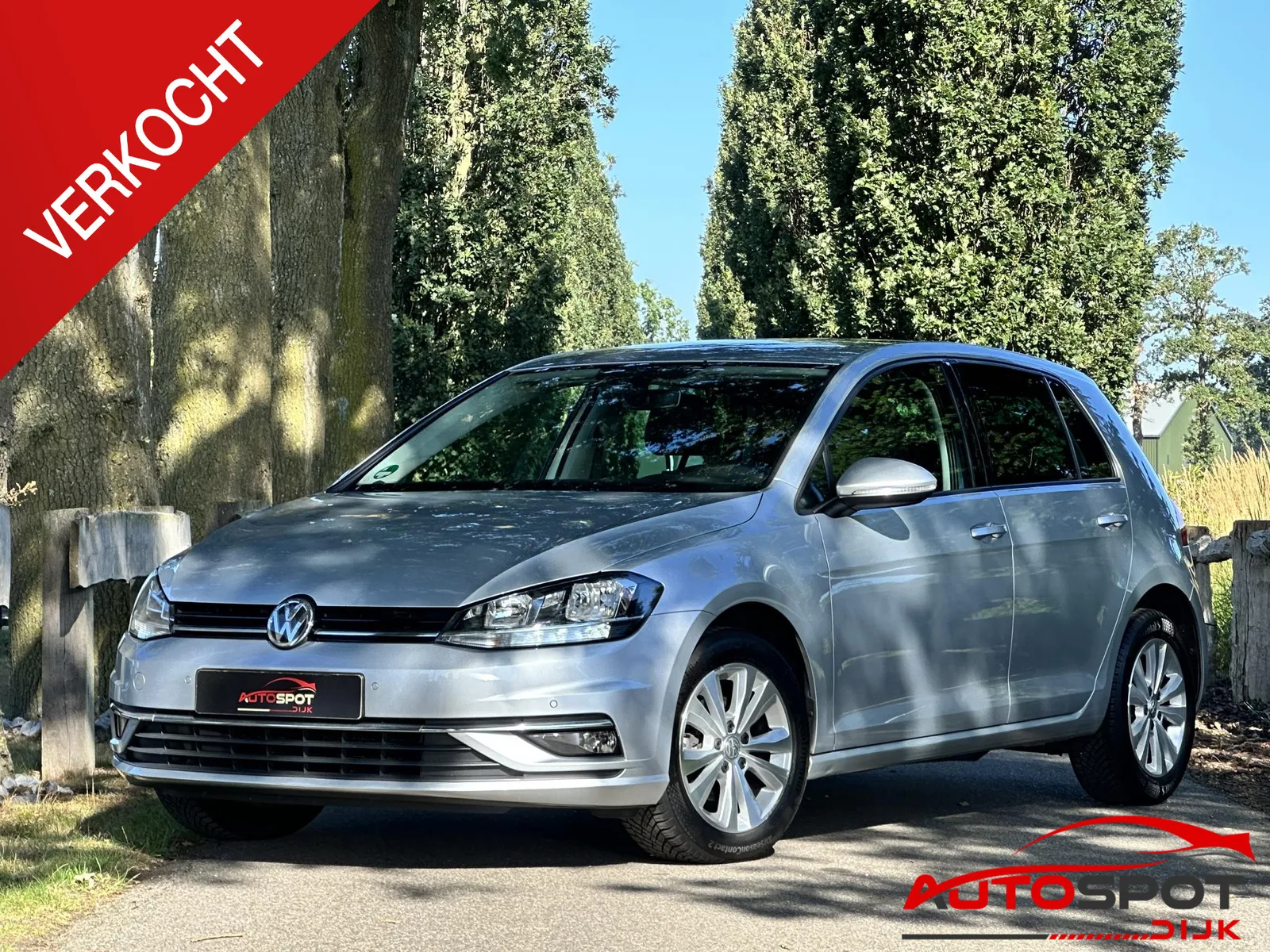 Volkswagen Golf (2019) — foto 1