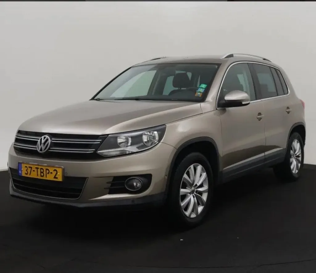 Volkswagen Tiguan (2012) — foto 1
