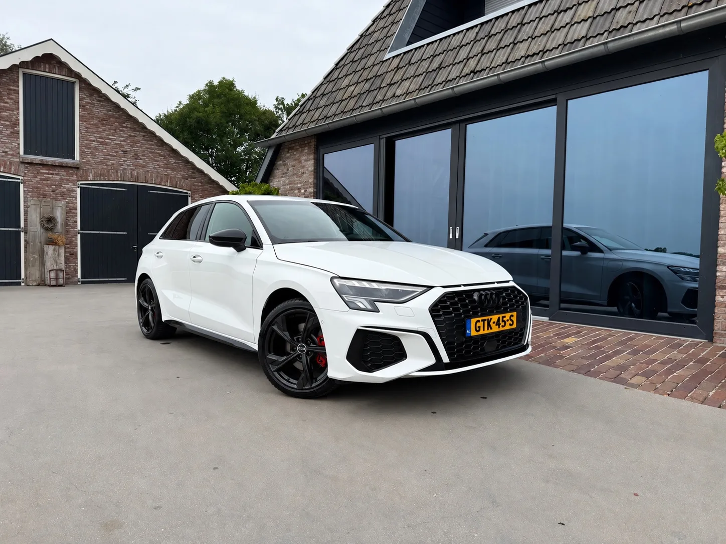 Audi A3 (2021) — foto 1