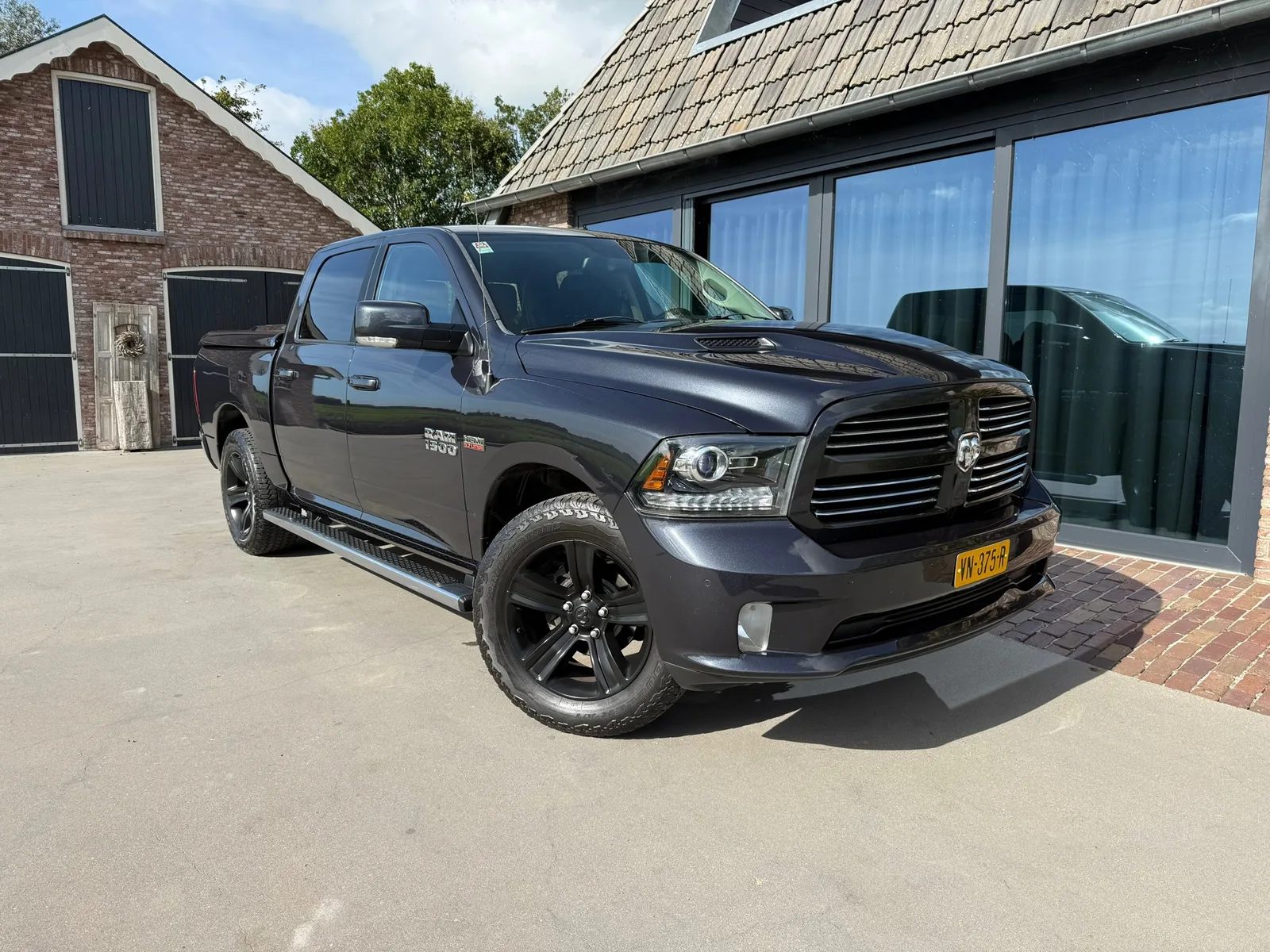 Dodge RAM (2015) — foto 1