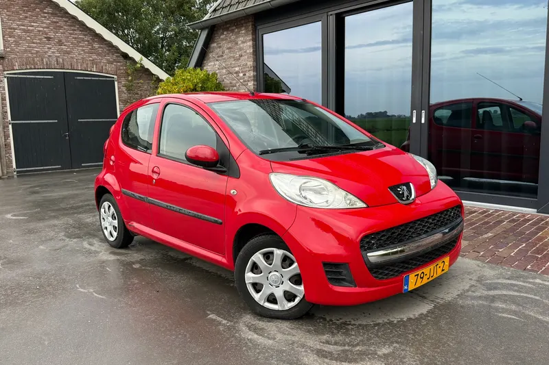 Peugeot 107 (2009)