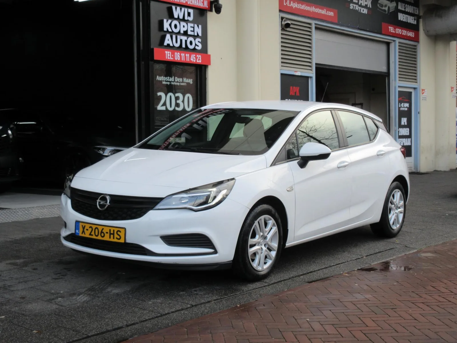 Opel Astra (2016) — foto 1