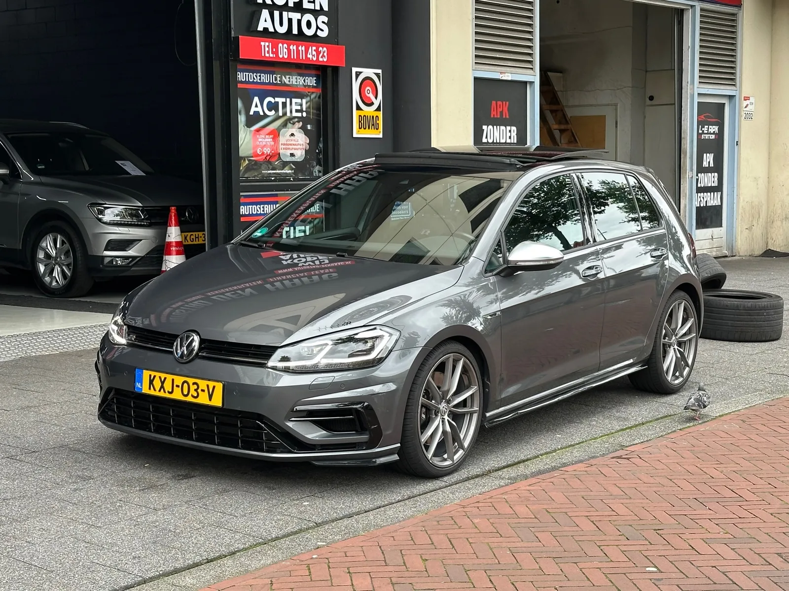 Volkswagen Golf (2019) — foto 1
