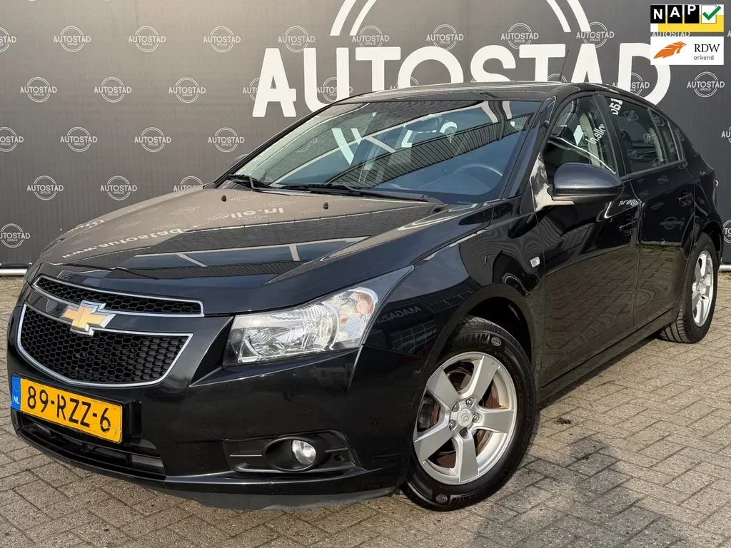 Chevrolet Cruze (2011) — foto 1