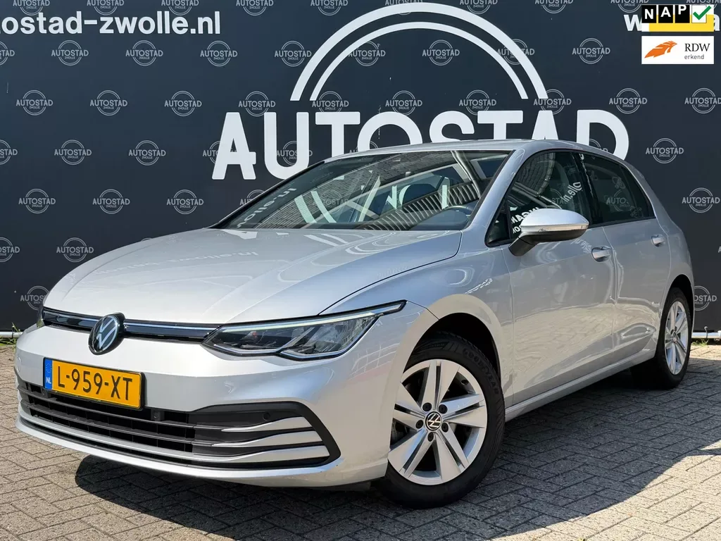 Volkswagen Golf (2021) — foto 1