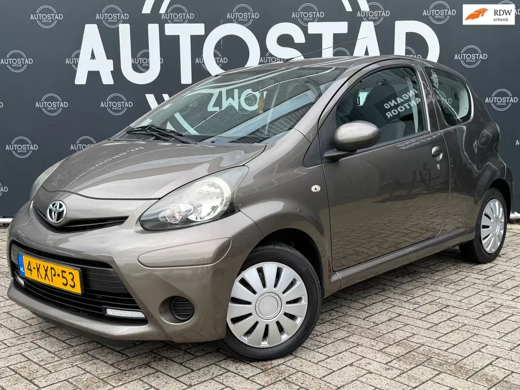 Toyota Aygo (2013) — foto 1