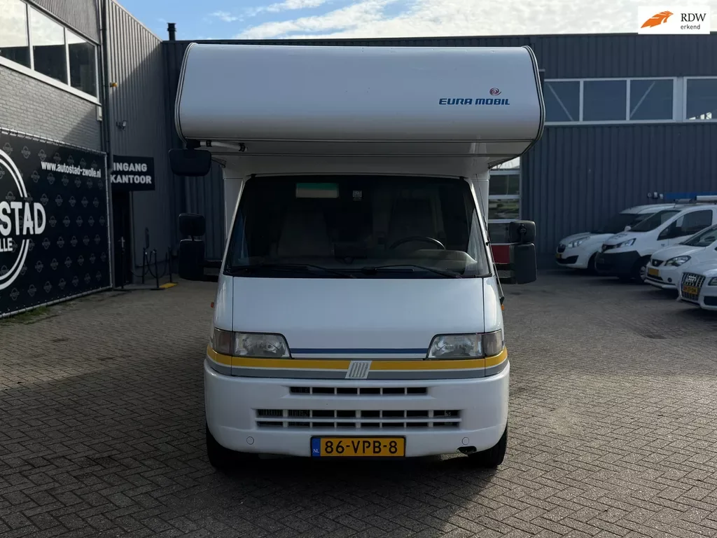 Eura Mobil Onbekend (1995) — foto 1