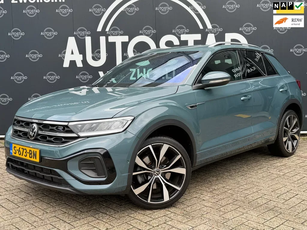 Volkswagen T-Roc (2023) — foto 1