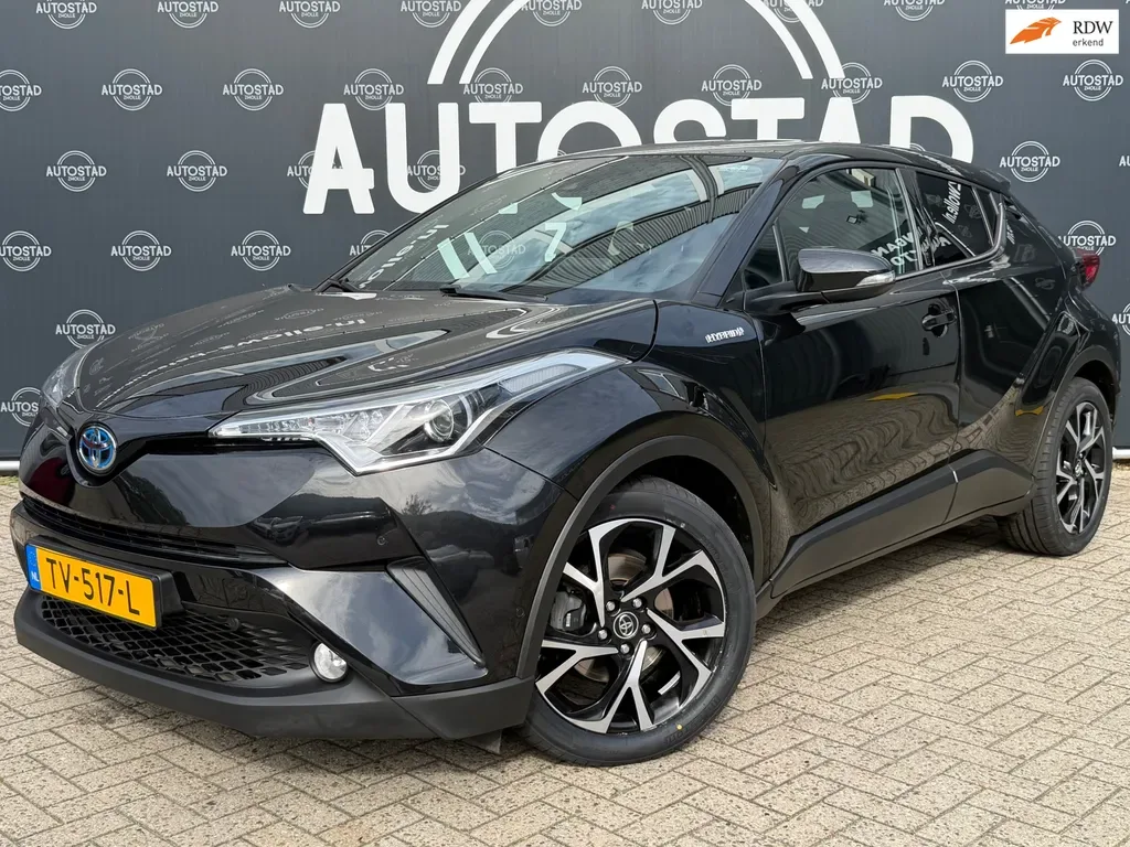 Toyota C-HR (2018) — foto 1