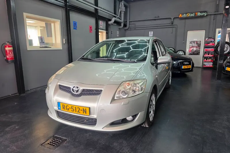Toyota Auris (2007)