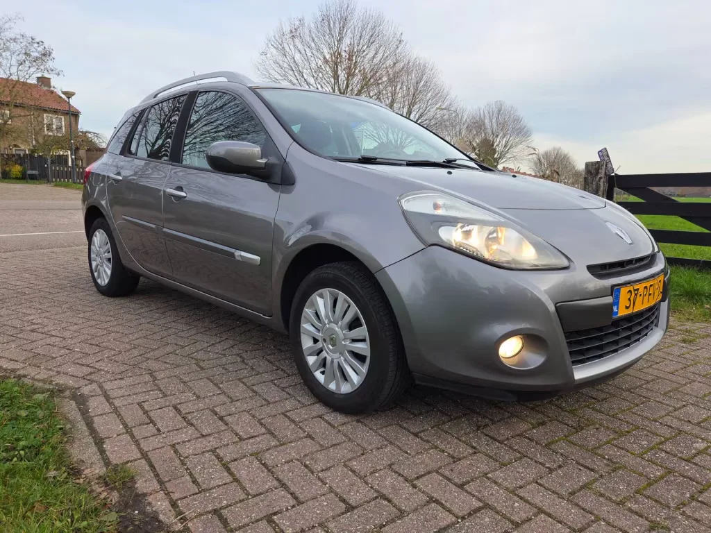 Renault Clio (2011) — foto 1