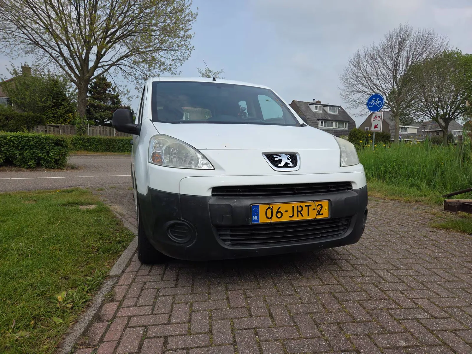 Peugeot Partner (2009) — foto 1