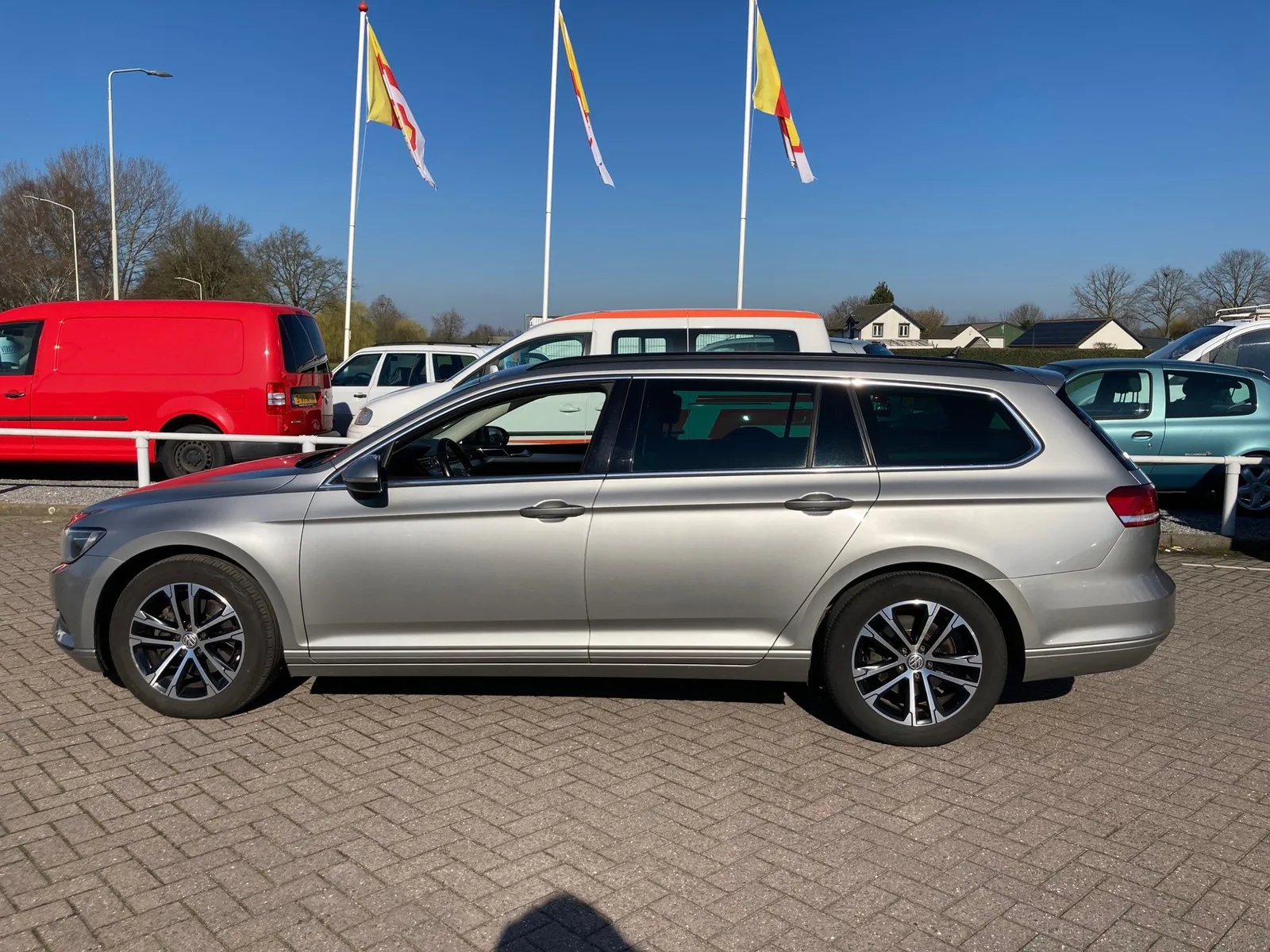 Volkswagen Passat (2017) — foto 1