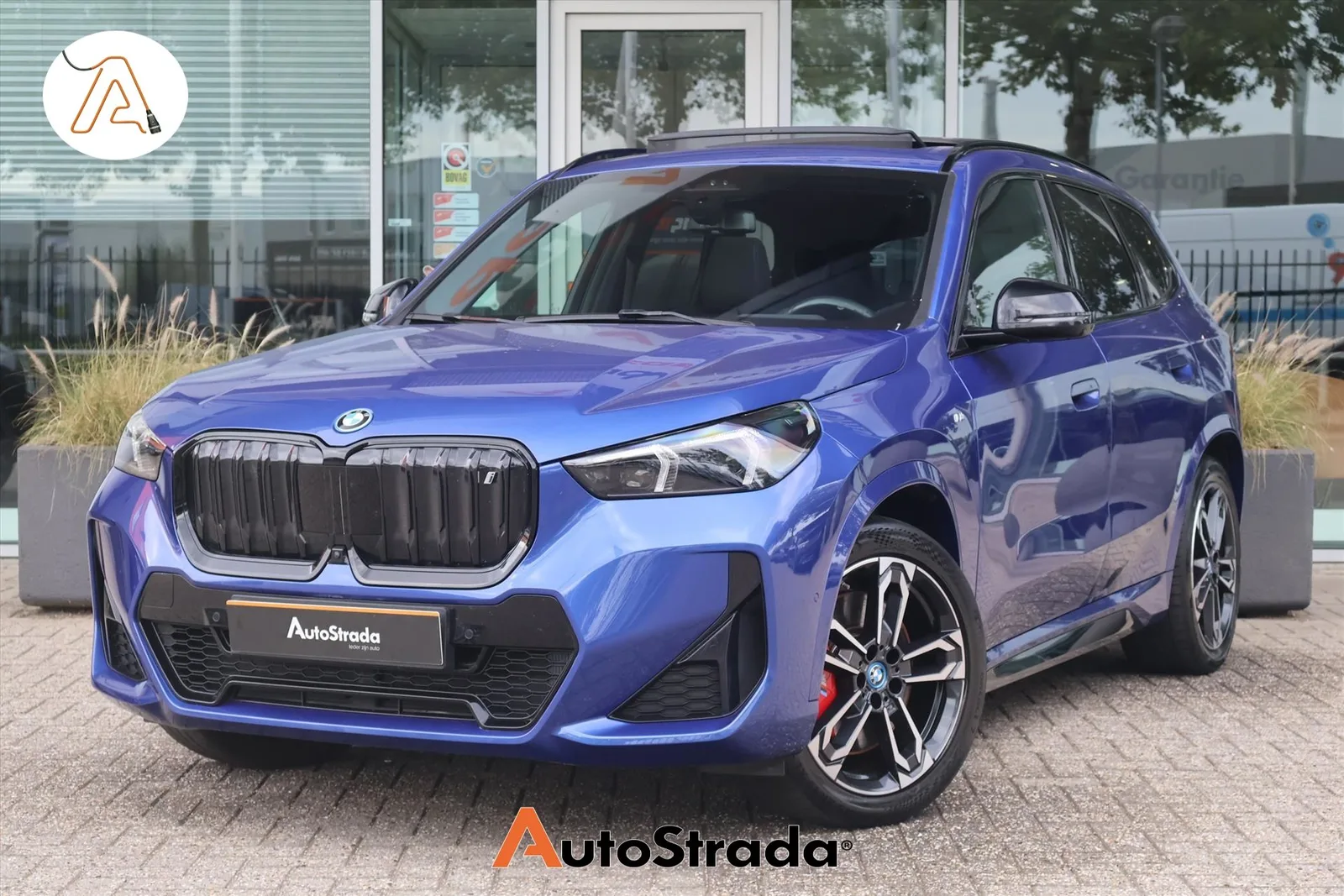 BMW iX1 (2023) — foto 1
