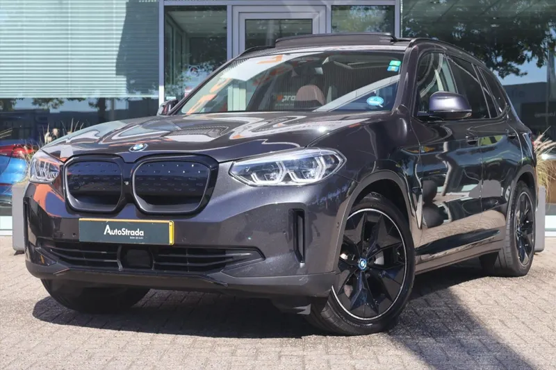 BMW iX3 (2021)