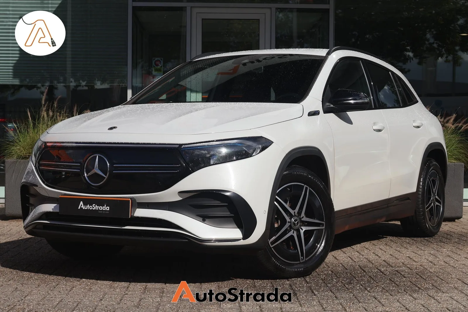 Mercedes-Benz EQA (2022) — foto 1