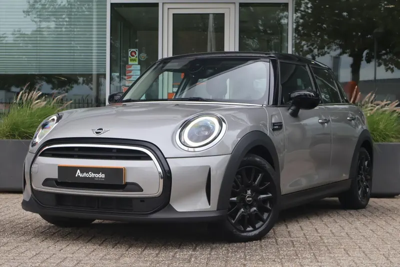 MINI Cooper (2023)