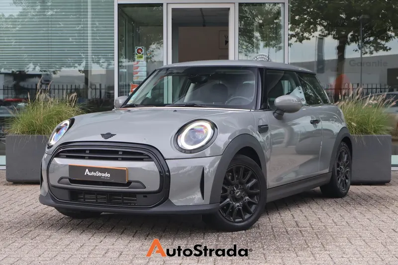 MINI One (2022)