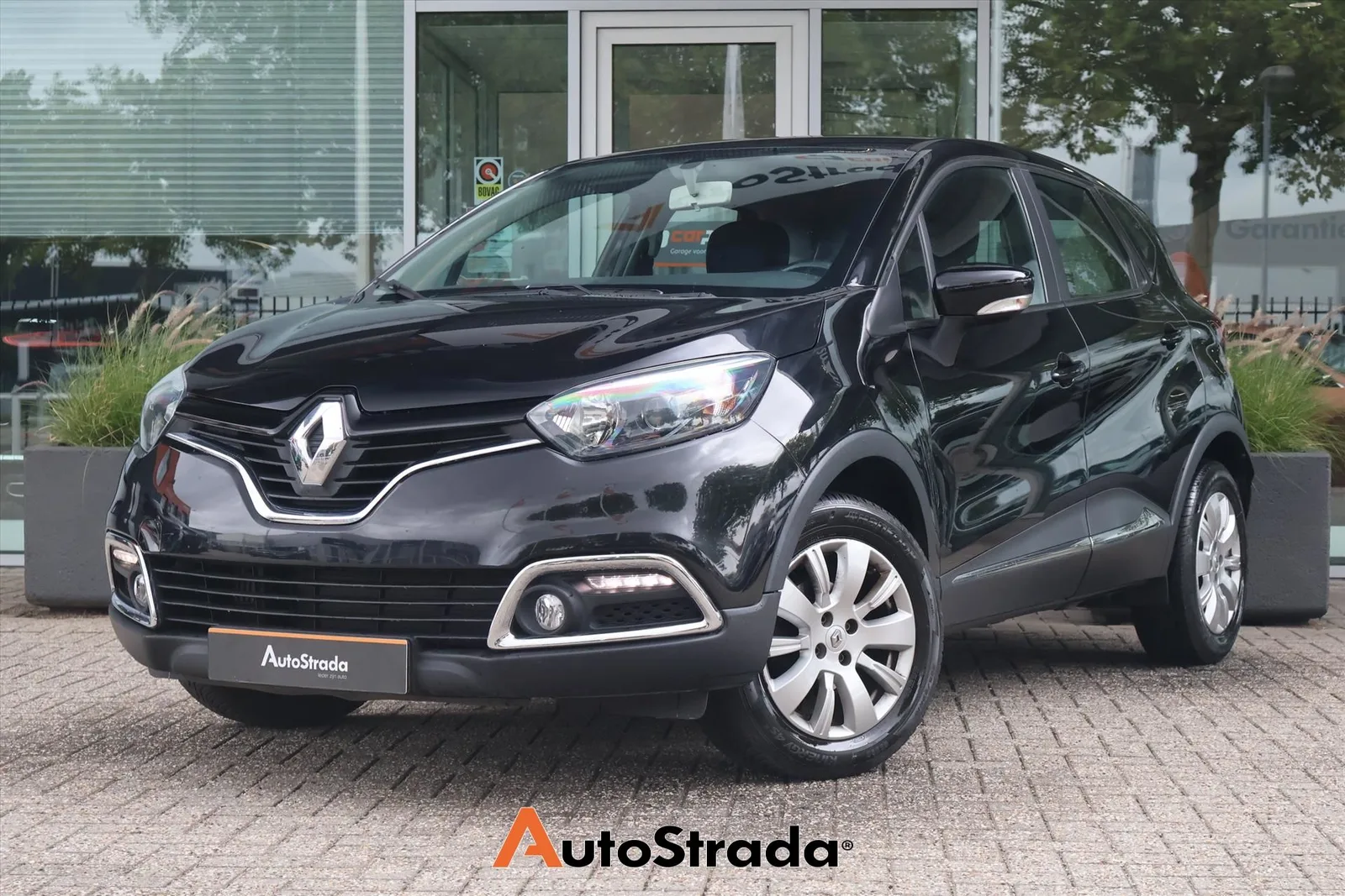 Renault Captur (2016) — foto 1