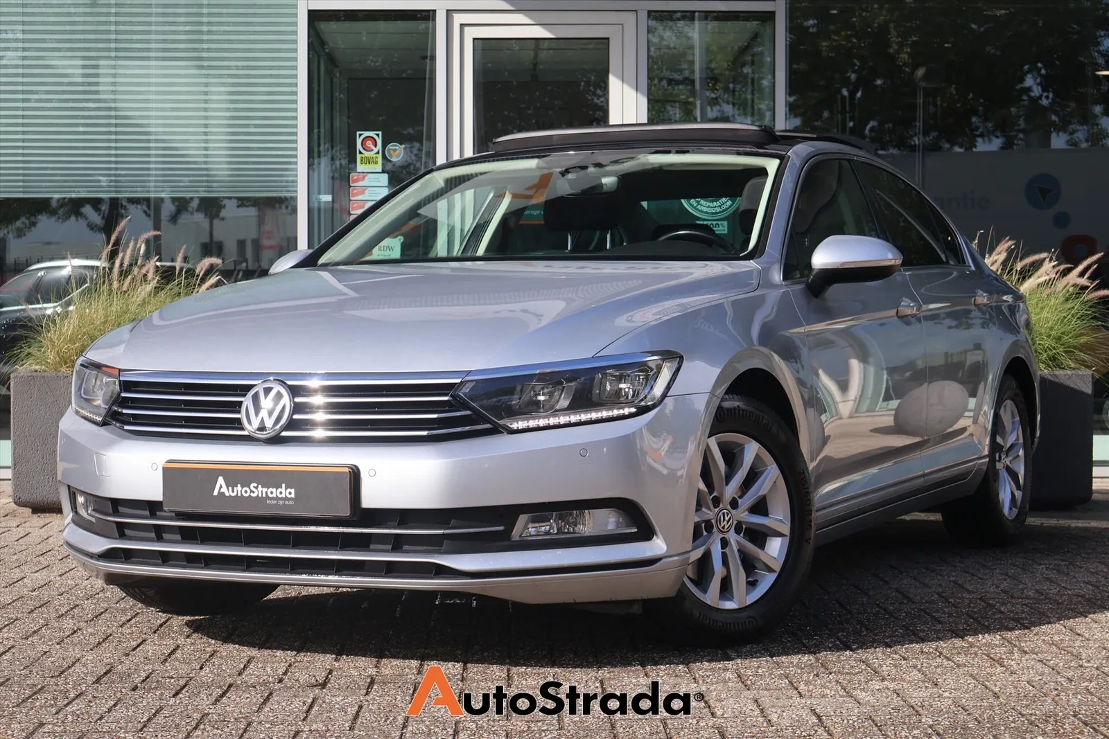 Volkswagen Passat (2017) — foto 1