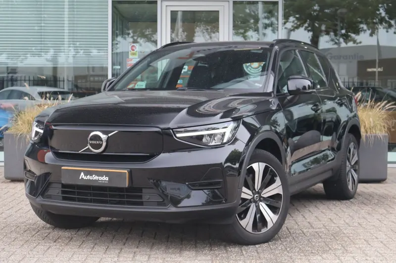Volvo XC40 (2022)
