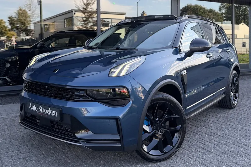 Lynk & Co 01 (2022)