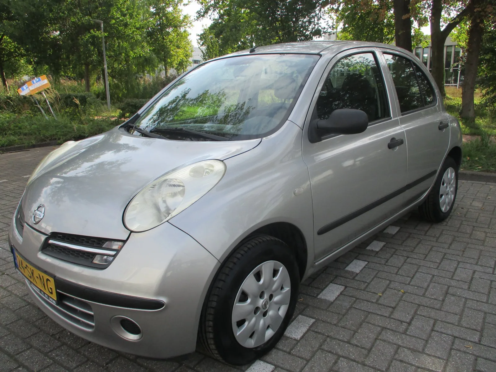 Nissan Micra (2006) — foto 1