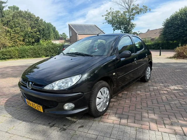 Peugeot 206 (2007) — foto 1