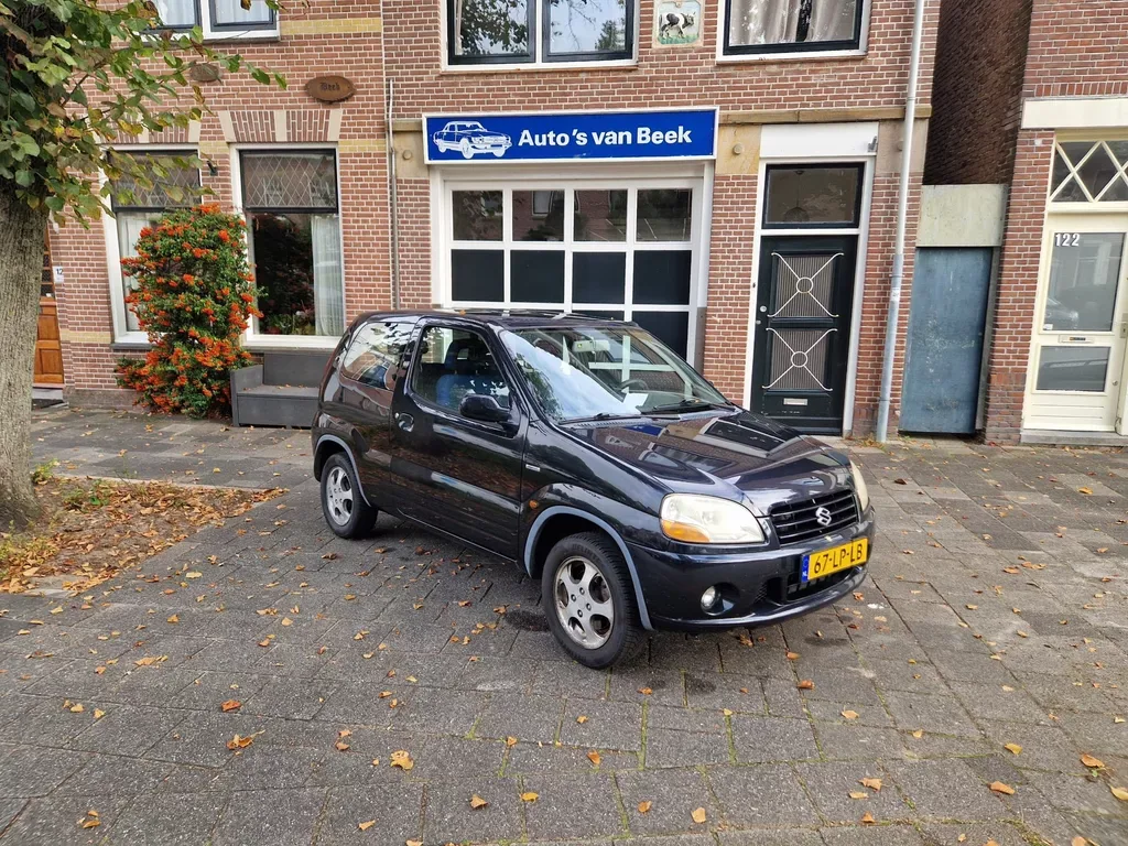 Suzuki Ignis (2003) — foto 1