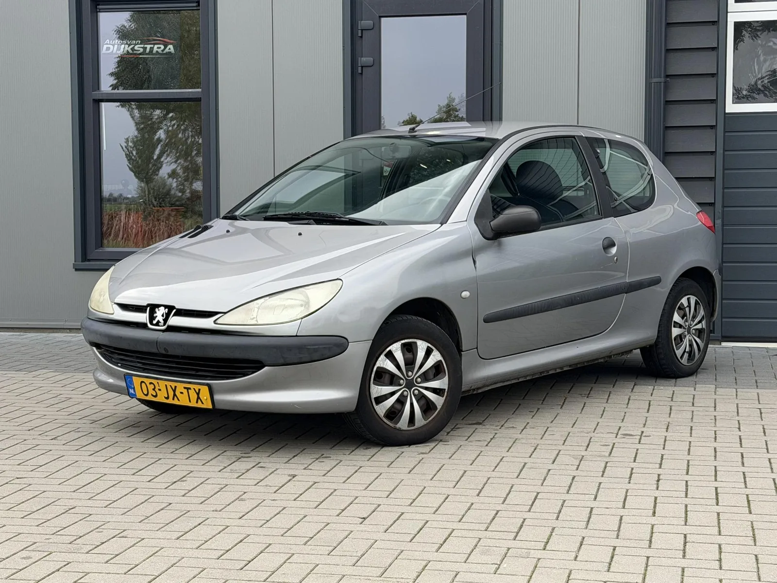 Peugeot 206 (2002) — foto 1