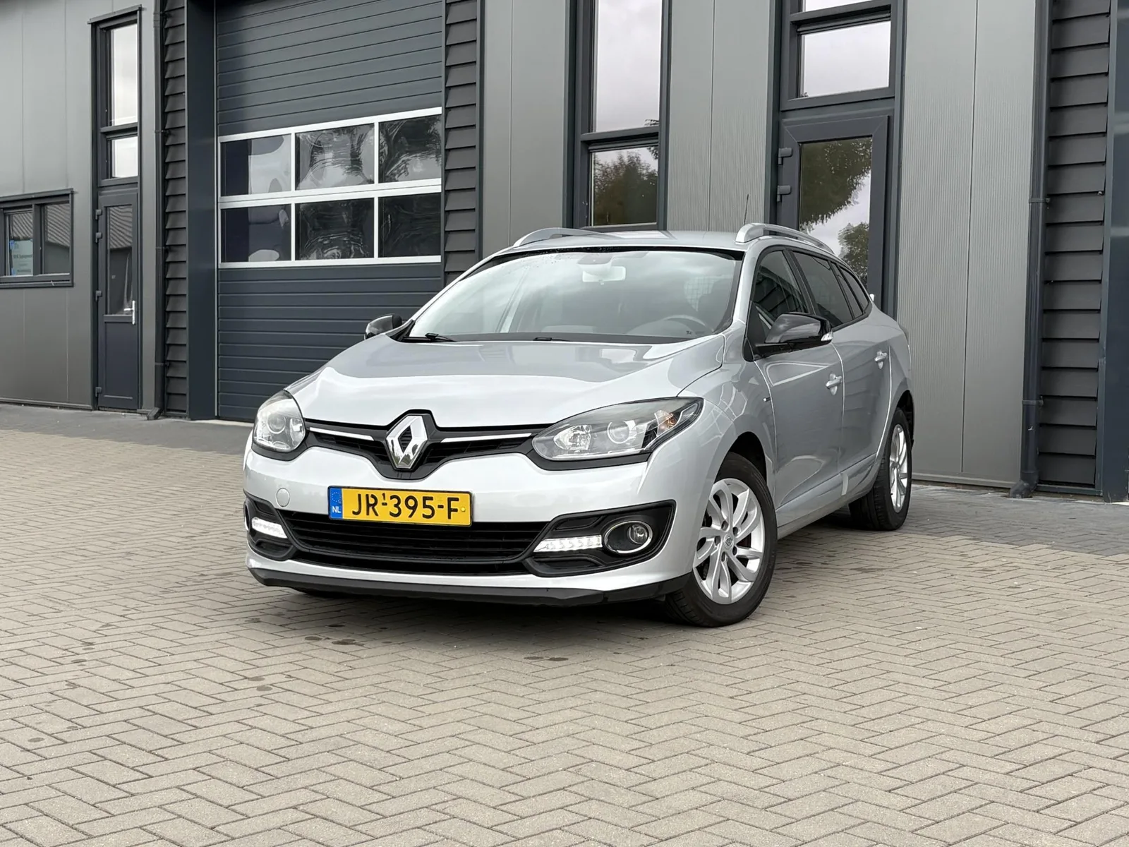 Renault Mégane (2016) — foto 1