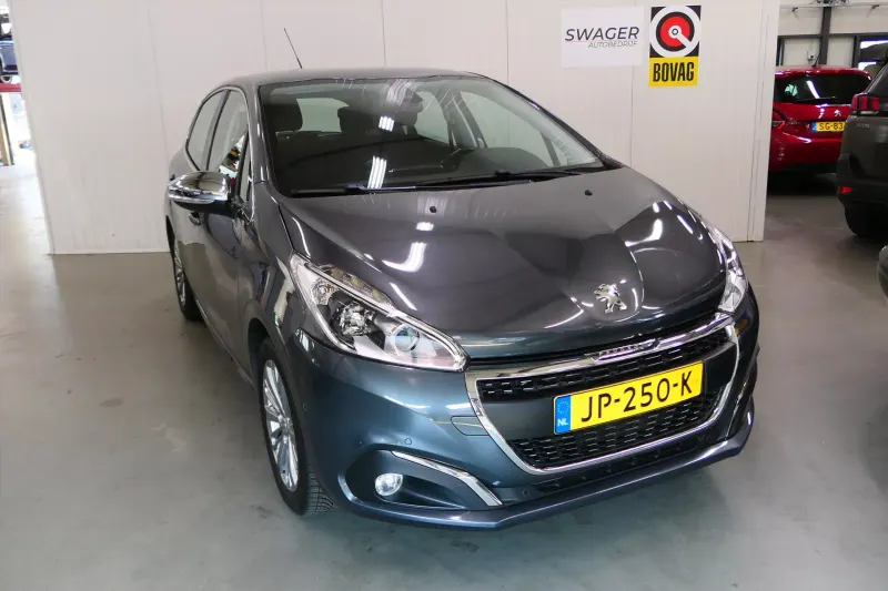 Peugeot 208 (2016)