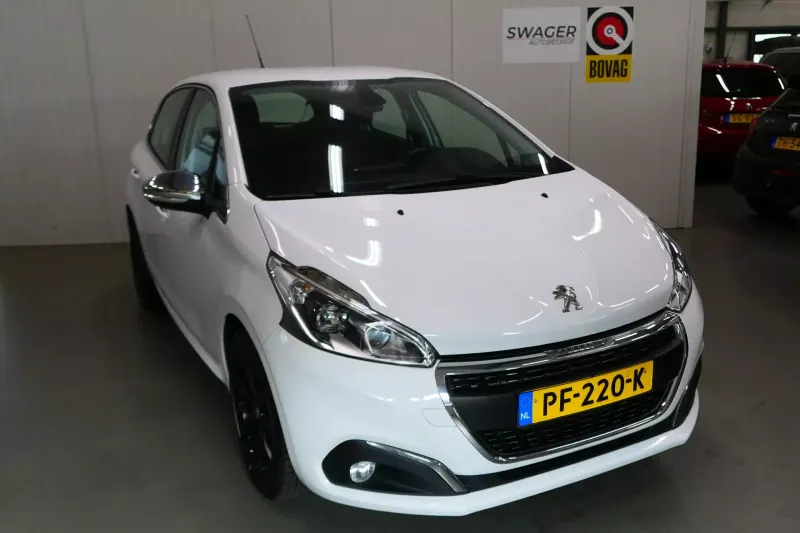 Peugeot 208 (2017)
