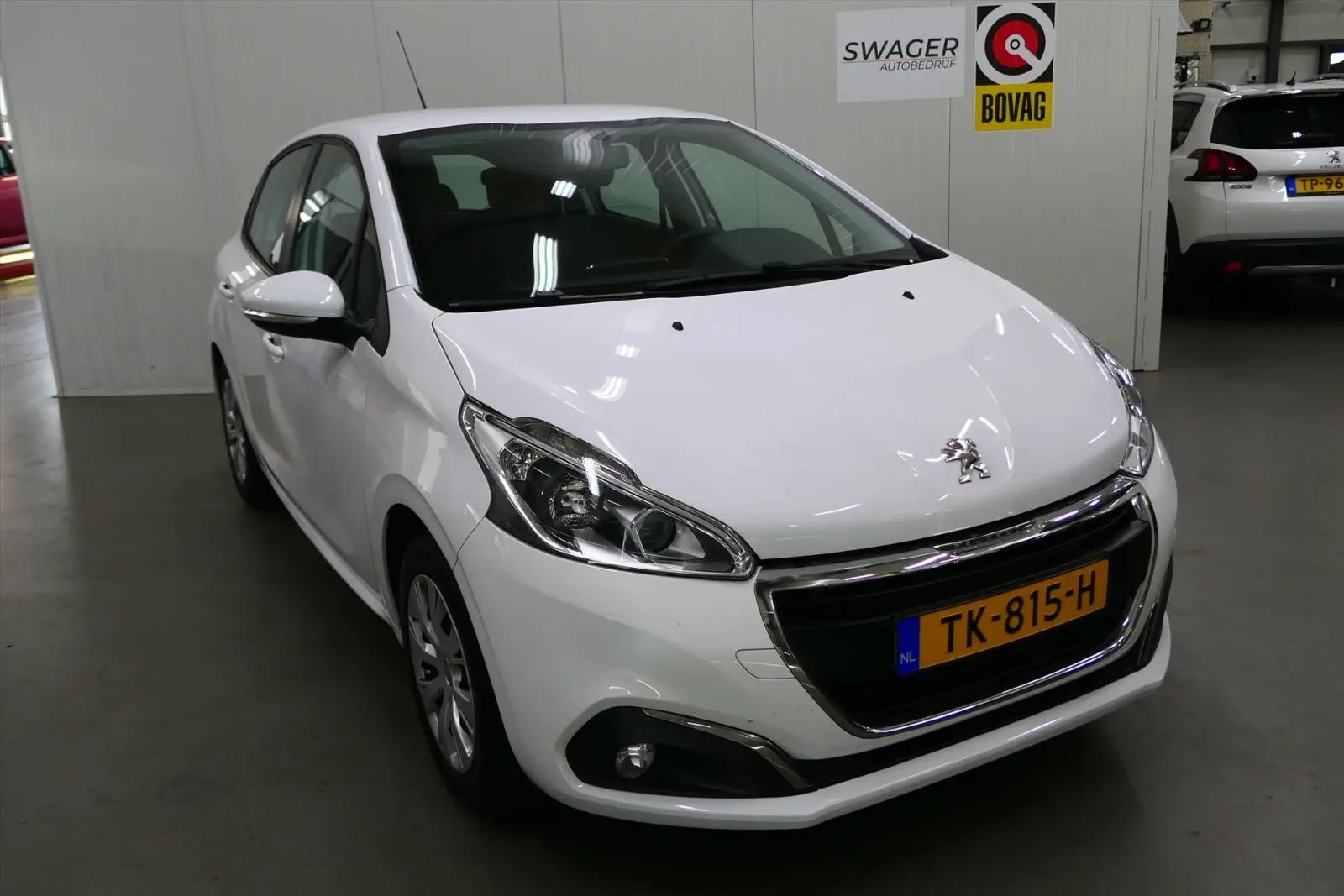 Peugeot 208 (2018) — foto 1