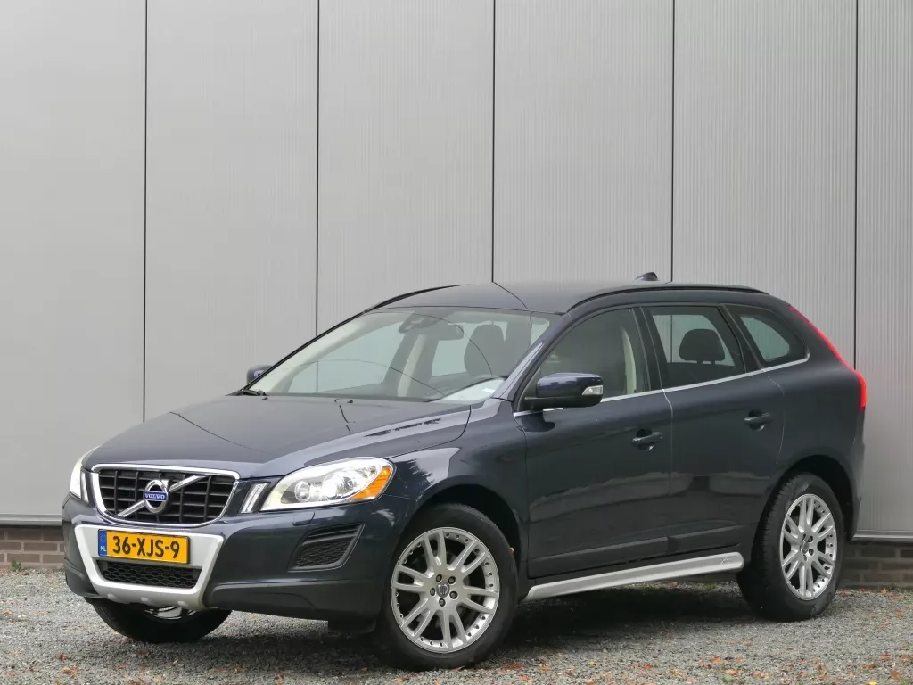 Volvo XC60 (2012) — foto 1