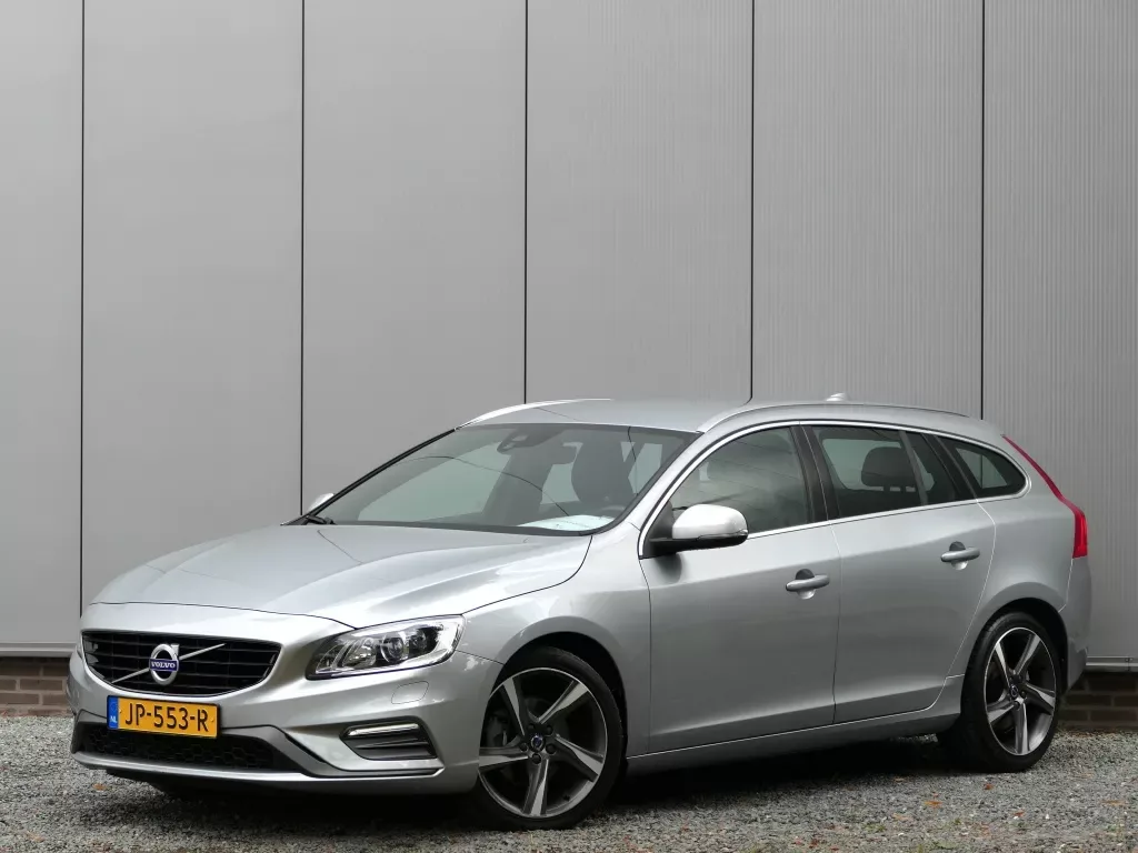 Volvo V60 (2016) — foto 1
