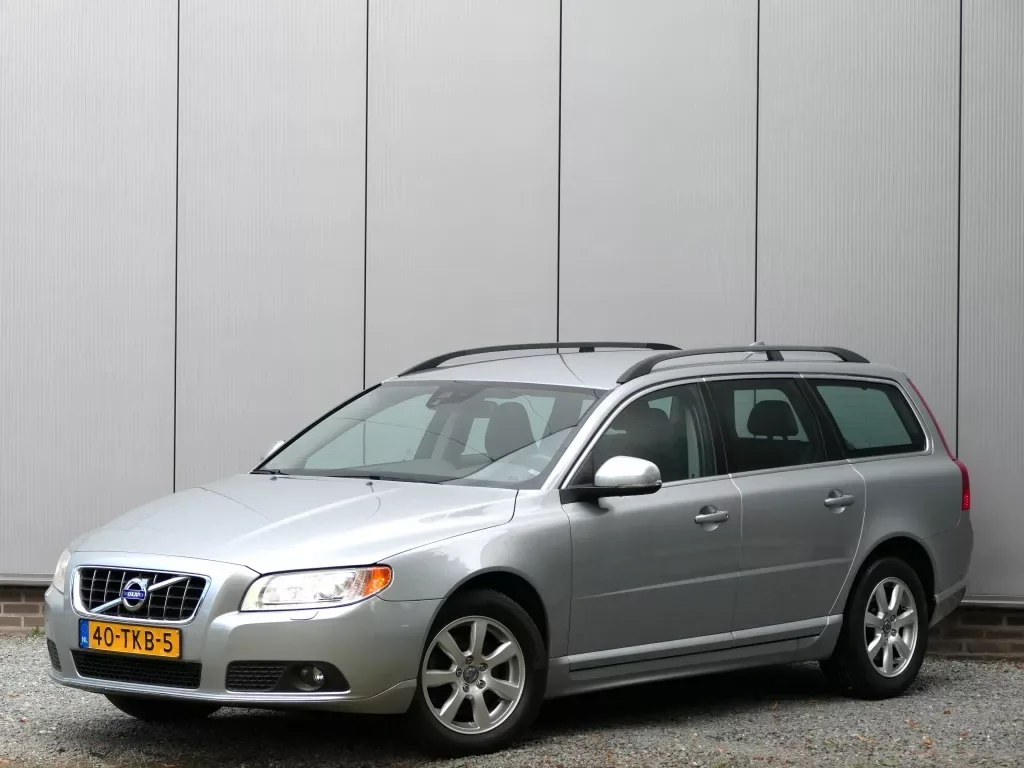 Volvo V70 (2012) — foto 1