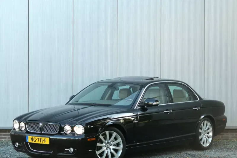 Jaguar XJ (2008)