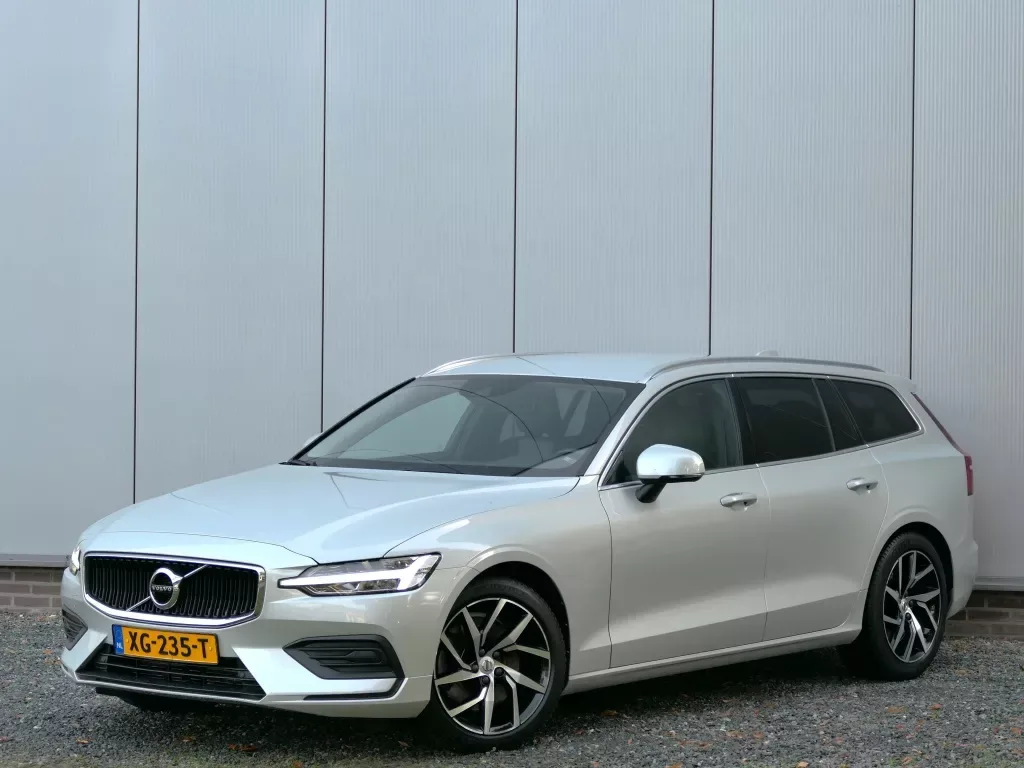 Volvo V60 (2019) — foto 1
