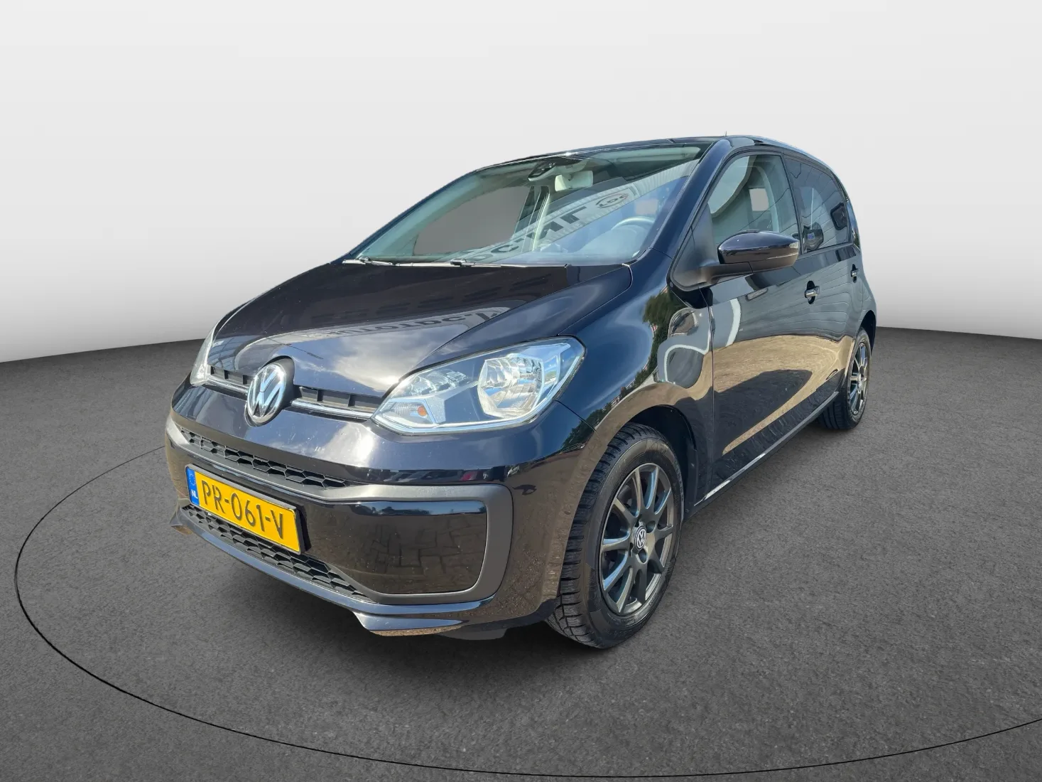 Volkswagen Up! (2017) — foto 1