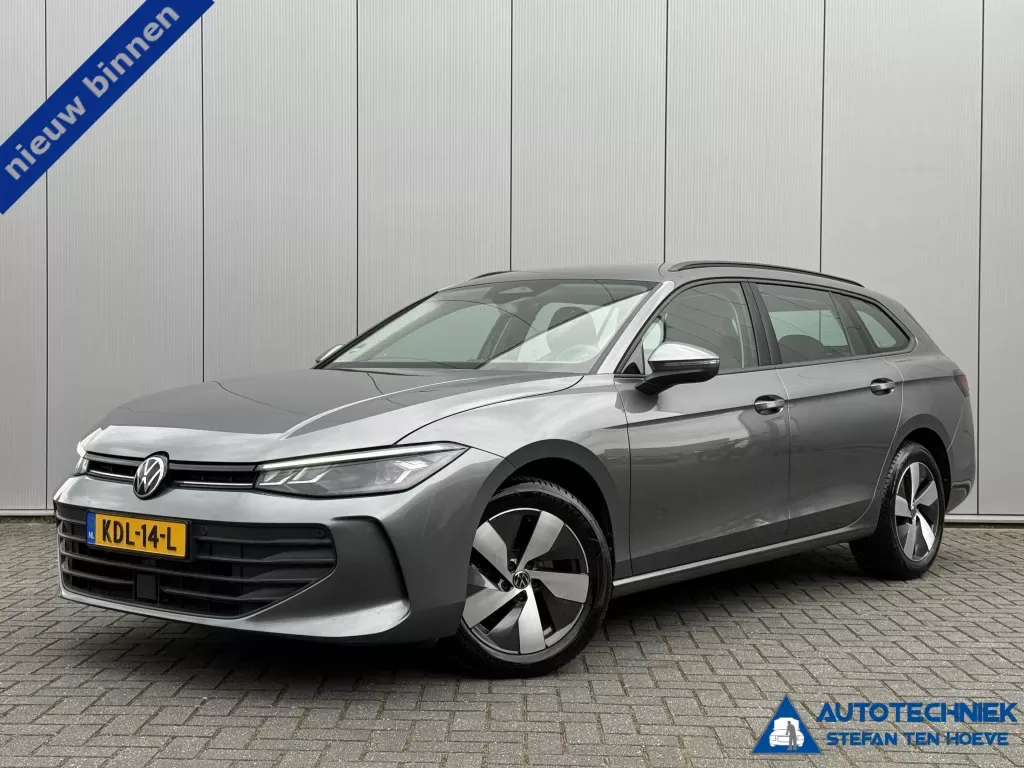 Volkswagen Passat (2025) — foto 1