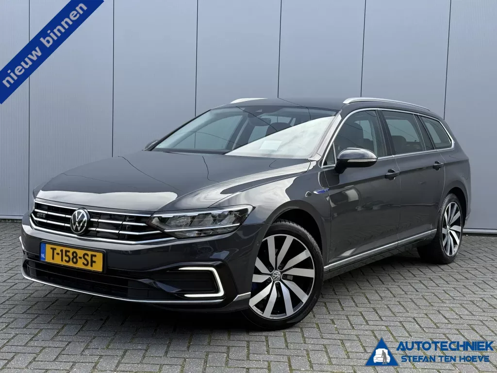 Volkswagen Passat (2021) — foto 1
