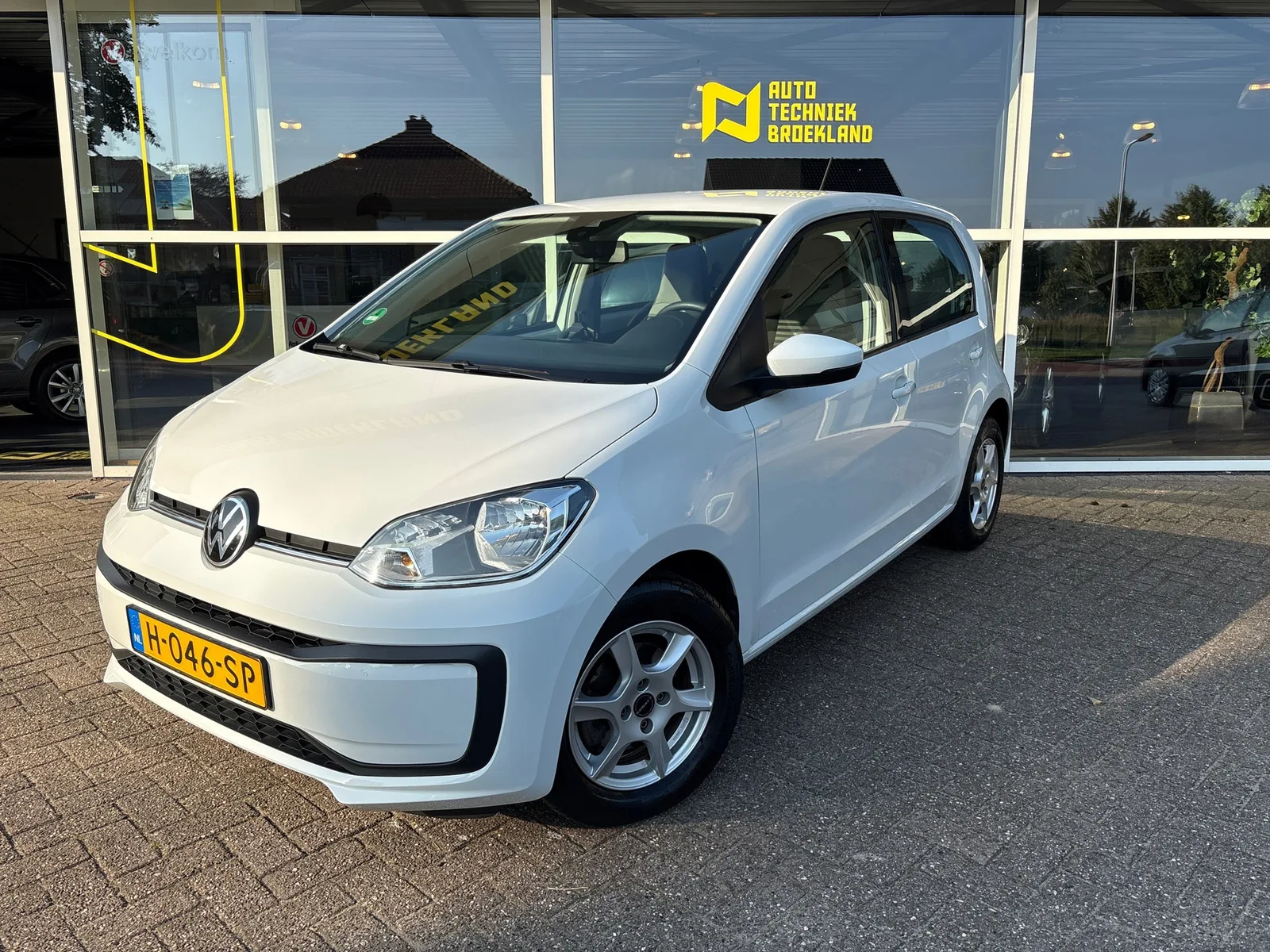 Volkswagen Up! (2020) — foto 1
