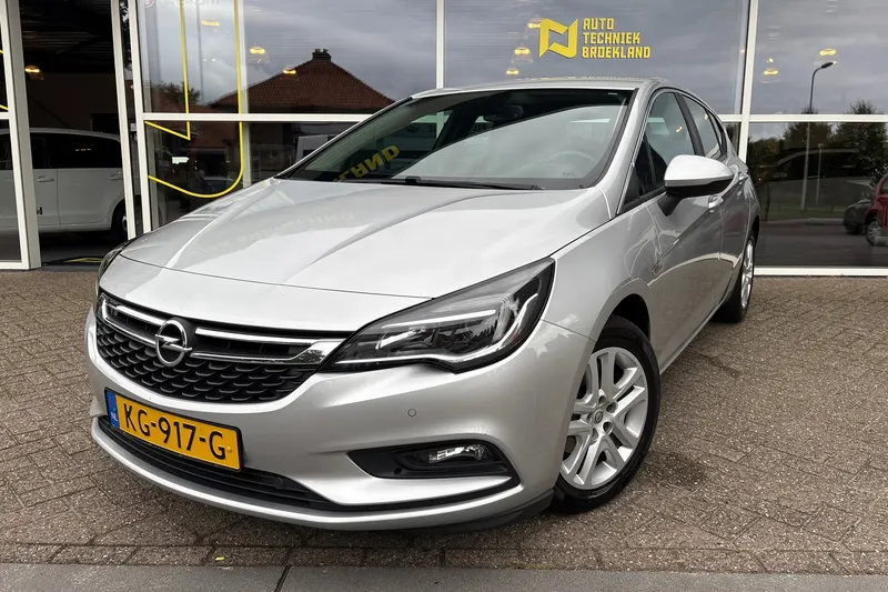 Opel Astra (2016)