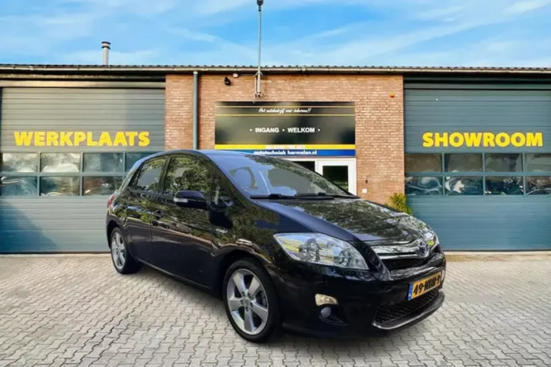 Toyota Auris (2010)
